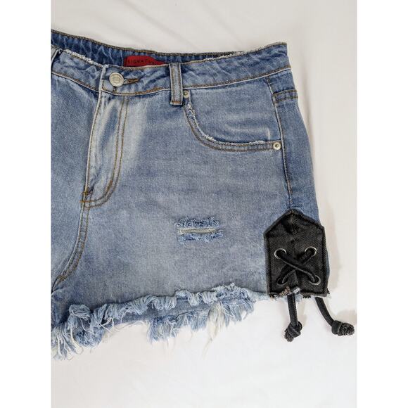 SIGNATURE 8 Lace-up Cutoff Jean Shorts Size Large - Picture 2 of 9